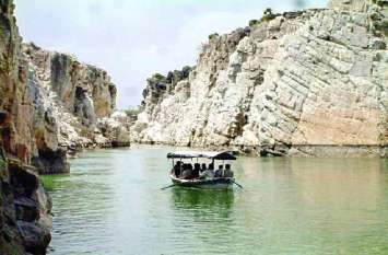 rang badalne wale pahad in india अब रात में चमकेंगे संगमरमर के पहाड़, करीब से दिखेगी धुएं जैसी जलधार