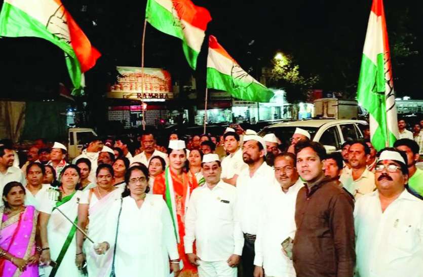 Congress working in Gaurav Rath Yatra संविधान गौरव रथ यात्रा में जुटे कांग्रेस कार्यकर्ता