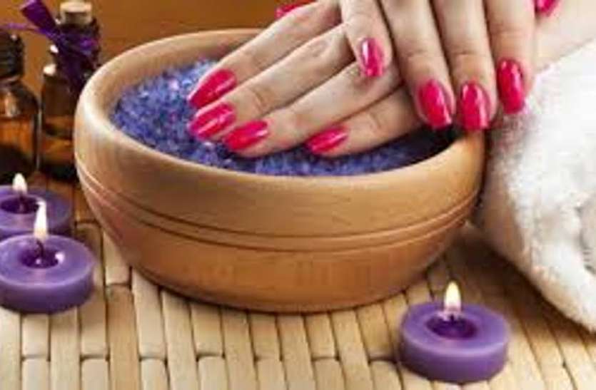 Demand for candle manicure padicare in winter सर्दियों में कैंडल मैनीक्योर पैडीक्यार की डिमांड