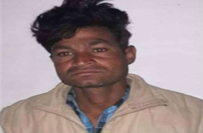 accused विरोधी को एससी-एसटी एक्ट में फंसाने के लिए खुद दलित ने तोड़ी आंबेडकर की मूर्ति