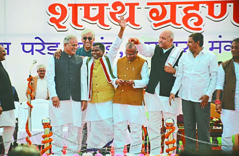 Chhattisgarh news छत्तीसगढ़ राज्य मंत्रिमंडल के सभी मंत्री करोड़पति, मुख्यमंत्री भूपेश लिस्ट में दूसरे नंबर में