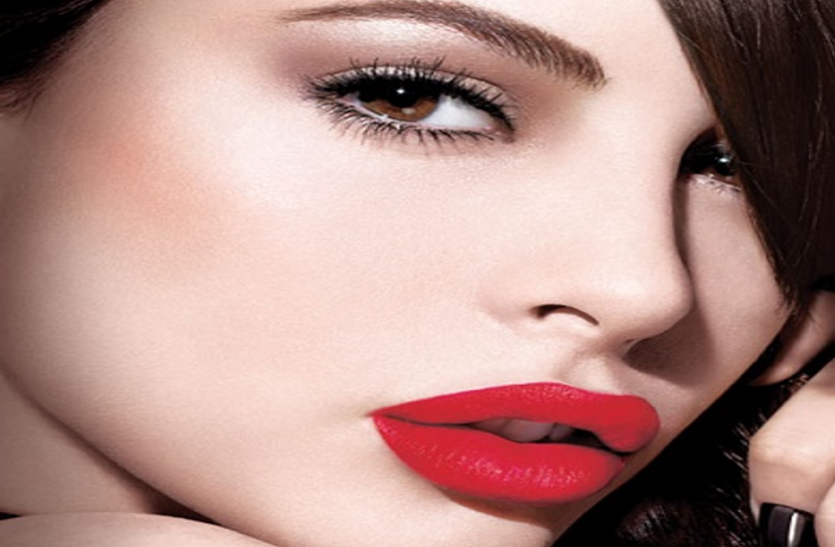 glossy lips Beauty tips hindi - ये टिप्स अपनाएं, सर्दियाें में सुर्ख गुलाबी मुलायम हाेठ पाएं