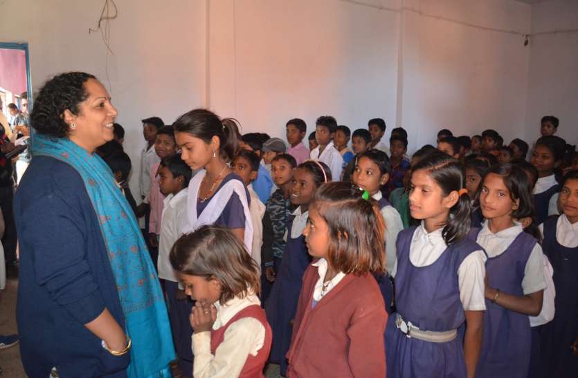 Anganwadi and school inspection, unmasking on weaknesses आंगनबाड़ी और स्कूल का किया निरीक्षण, खामियों पर जताई नराजगी