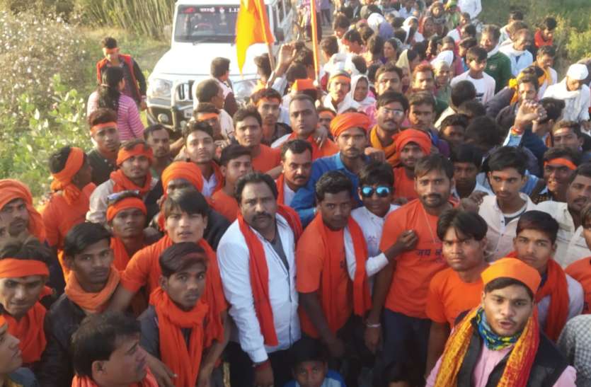 The passion of Hanuman devotees हनुमान भक्तों का ऐसा जोश जुनून नहीं देखा होगा आपने