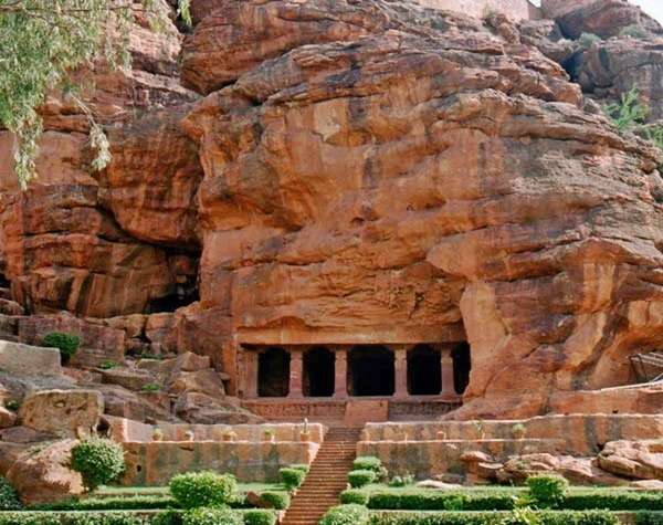 badami gufa mandir