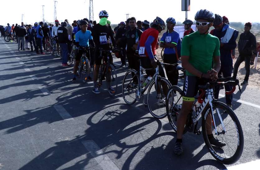Manish Thori won bronze in cycling इंटर यूनिवर्सिटी साइक्लिंग में बीकानेर के मनीष थोरी ने जीता कांस्य