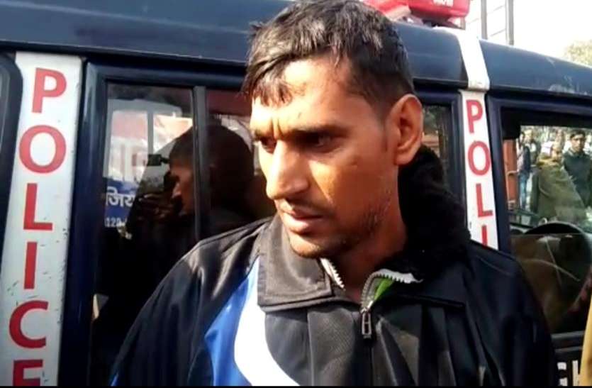 news इस शख्स ने छोटी सी बात पर कर दी पिता अौर भार्इ की हत्या, खुलासे के बाद चौंक गये सभी लोग- देखें वीडियो