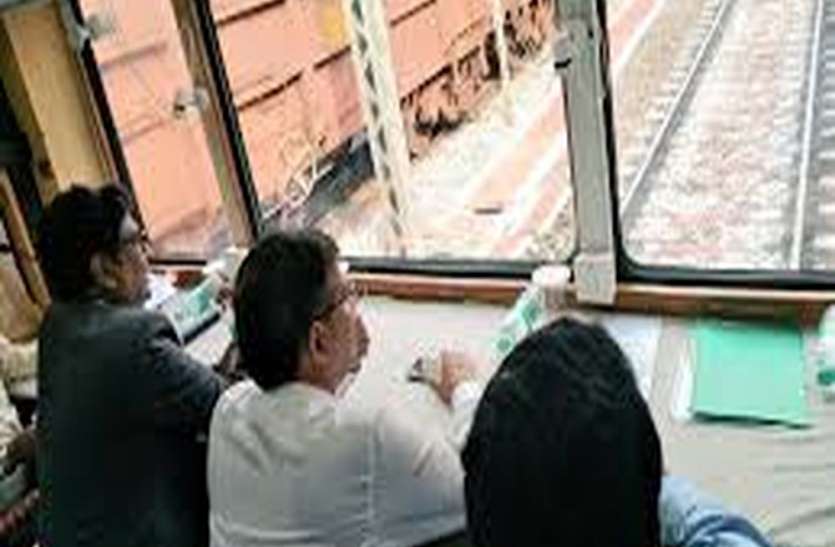 surat file photo सूरत से मुम्बई तक जीएम ने किया विंडो इंस्पेक्शन