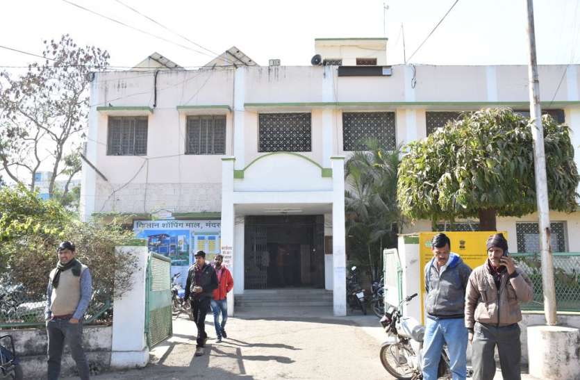patrika ऑनलाईन अनुज्ञा पर फिर फसा पेंच, व्यापारियों ने दी हड़ताल की चेतावनी