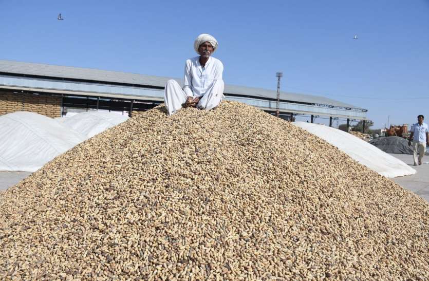 farmers फसल का भुगतान नहीं मिलने पर किसानों में रोष