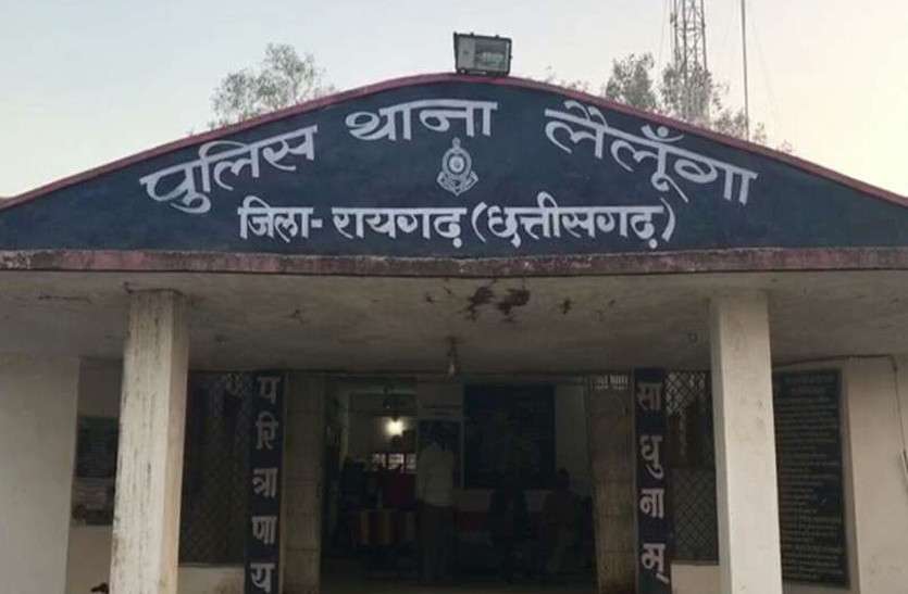 हाइवा की ठोकर से युवक घायल, चालक के खिलाफ अपराध दर्ज हाइवा की ठोकर से युवक घायल, चालक के खिलाफ अपराध दर्ज