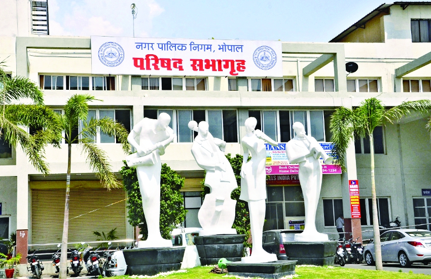 news निगम के वार्ड-जोन को संभाल रहे दागी, कैसे सुधरे व्यवस्था?