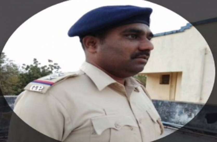 PSI पीएसआई ने गोली मारकर की आत्महत्या