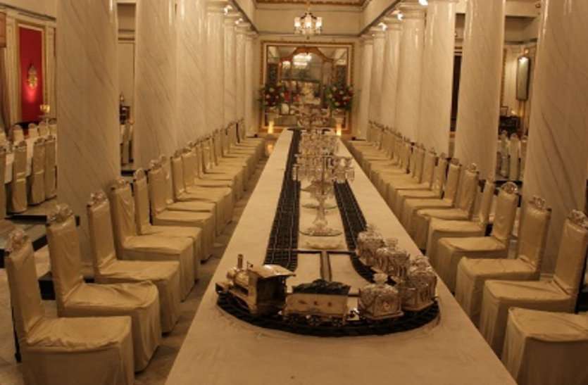 silver train at scindia palace