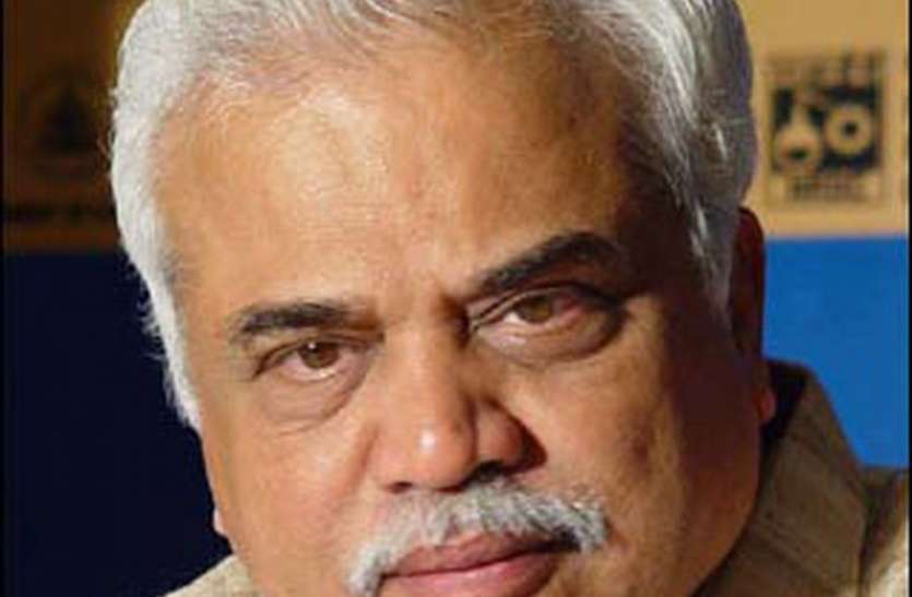 r v deshpandey साहित्य सम्मेलन आयोजन के लिए अनुदान की कमी नहीं