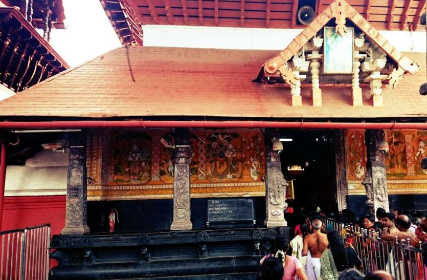 gayavur krishna mandir इस अद्भुत मंदिर में आज भी सुरक्षित है सींग लगे नारियल, यहां भक्तों की पूरी होती है हर कामना