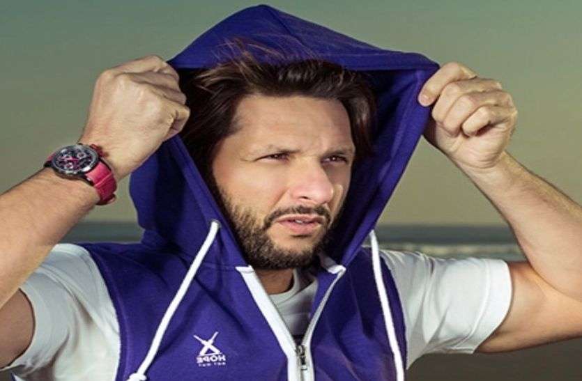 pornstar शाहिद अफरीदी ने ट्वीट किया ऐसा वीडियो की प्रशंसक ले रहे हैं मजे