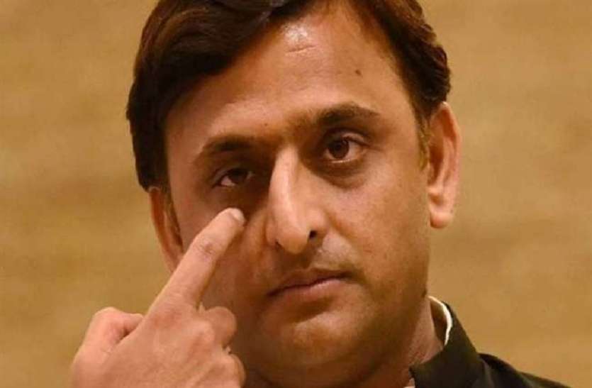 moradabad बड़ी खबर: लोकसभा चुनावों से पहले ही अखिलेश यादव के लिए बुरी खबर, यहां फूंक दिया गया इस उम्मीदवार का पुतला