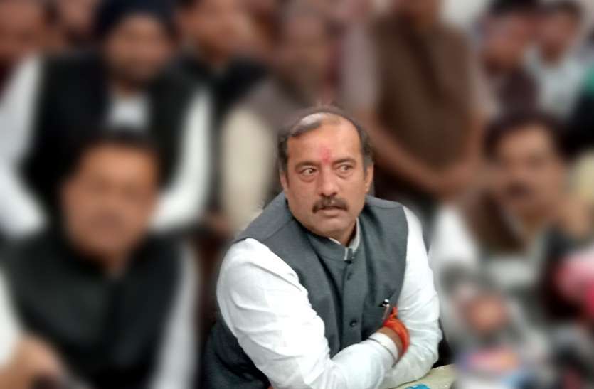 vande mataram, vande mataram full song, vande mataram in mp, finance minister tarun bhanot, congress minister, big statement in madhya pradesh, Madhya Pradesh ministers get portfolios वित्त मंत्री का बड़ा बयान, अधिकारयों की दी हिदायत - देखे वीडियो