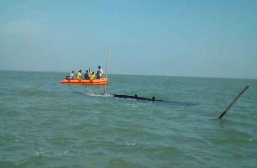 boat ओडिशा में नाव डूबने से नौ लोगों की मौत