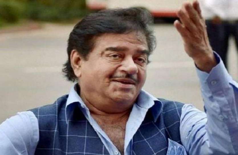 शत्रुघ्न सिन्हा ने PM मोदी पर किया वार, पूछा- साढ़े चार वर्ष में एक भी प्रेस कॉन्फ्रेंस नहीं की, क्यों सर? शत्रुघ्न सिन्हा ने PM मोदी पर किया वार, पूछा- साढ़े चार वर्ष में एक भी प्रेस कॉन्फ्रेंस नहीं की, क्यों सर?