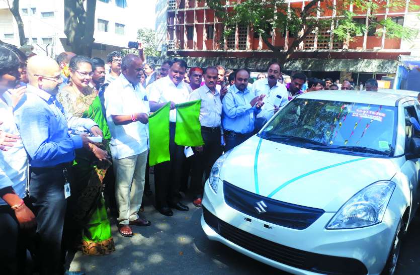 Panic button in new passenger vehicles registered in the state प्रदेश में पंजीकृत नए यात्री वाहनों में लगेगी पैनिक बटन