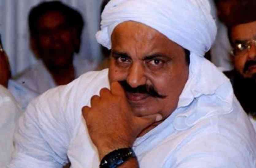 Ateeq Ahmad अतीक अहमद पर तेजी से कस रहा पुलिस का शिकंजा, रंगदारी और धमकी के मामले में फिर दर्ज हुआ मुकदमा