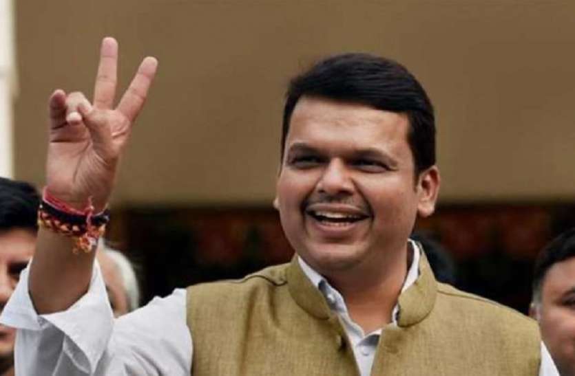 देवेंद्र फडणवीस (फाइल फोटो) महाराष्ट्रः सियासी हलचल के बीच फडणवीस का बड़ा बयान, जल्द बनेगी स्थिर सरकार