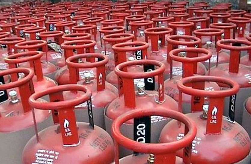 PM UJJWALA YOJANA प्रधानमंत्री उज्ज्वला योजना के हितग्राहियों के बैंक खातों में पहुंची राशि, अब करना होगा ये काम
