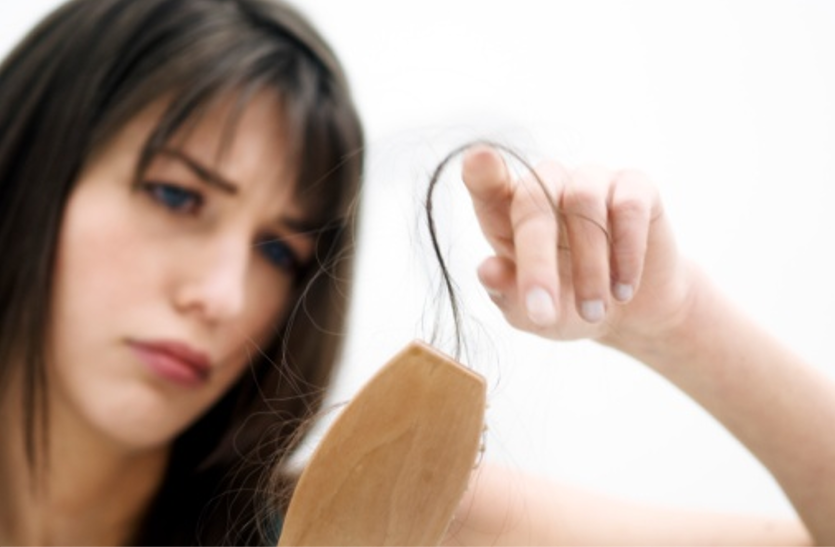 know-some-home-remedies-for-the-problem-of-hair-falling झड़ते बालों की समस्या के लिए जानिए कुछ घरेलू उपचार