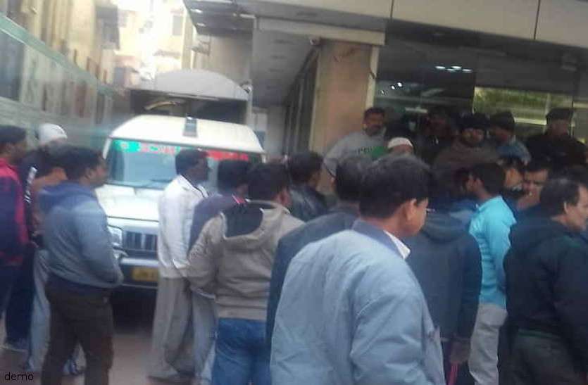 suicide news सुसाइड करने युवक ने खाया जहर, फिर भी नहीं आई मौत तो बिल्डिंग से लगा दी छलांग, लेकिन....