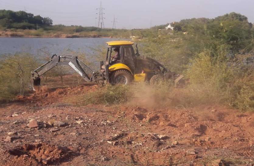 shivsar pond जिम्मा उठाया तो निखर रहा शिवसर तालाब का सौन्दर्य