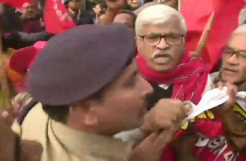 kolkata bharat bandh day two live: कोलकता में बढ़ा तनाव, पुलिस हिरासत में सीपीएम नेता