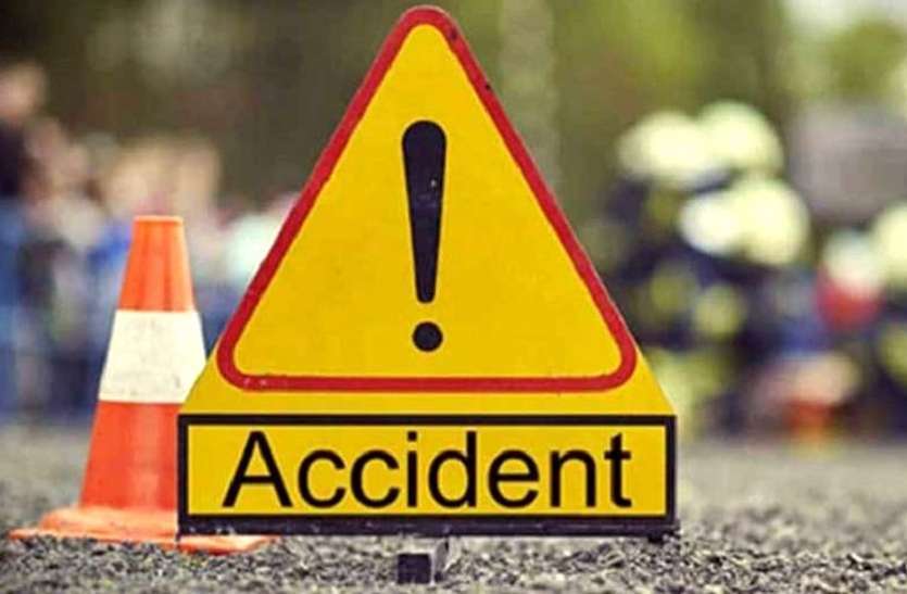 accidnet डंपर के कुचलने से युवती की मौत, गुस्साए लोगों ने लगाया जाम