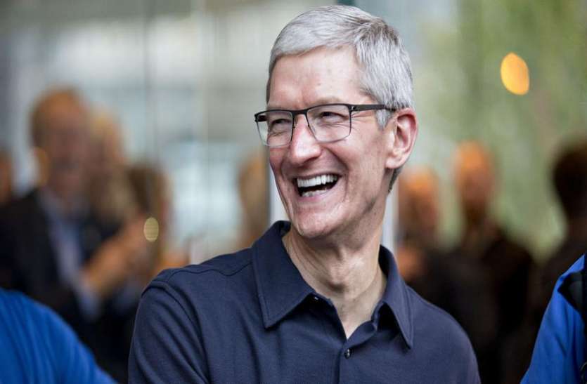tim cook एप्पल के सीर्इआे टिम कुक की सैलरी बढ़ने के बाद भी डूबी कंपनी की लुटिया, हुआ इतना बड़ा नुकसान