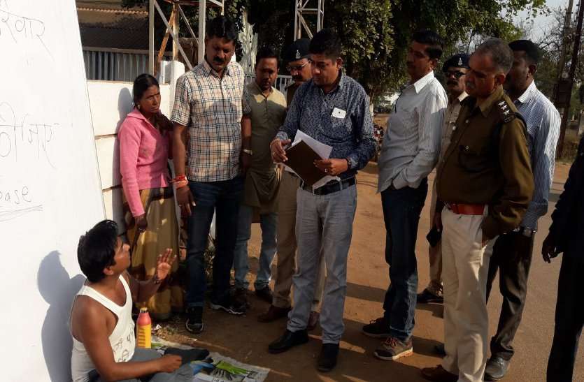 Bhilai crime Breaking : सीएम भूपेश के क्षेत्र से गुंडागर्दी का आरोपी थाने से भागा, ओएसडी के आश्वासन पर प्रार्थी ने धरना किया समाप्त : Video