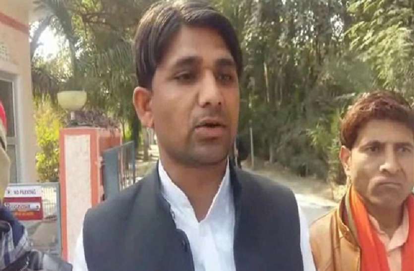 banda सपा पालिका अध्यक्ष पर भ्रष्टाचार का आरोप, सभासदों ने आत्मदाह का दिया अल्टीमेटम