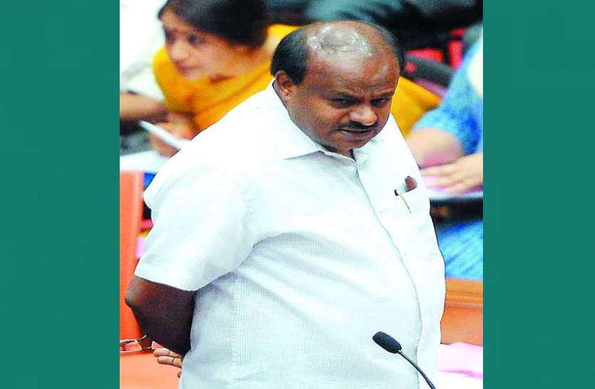 Working as a clerk, not CM: Kumaraswamy सीएम नहीं, क्लर्क की तरह कर रहा हूं काम: कुमारस्वामी