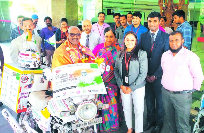 Farmer making awareness about Angadan अंगदान के प्रति जागरूक कर रहा किसान