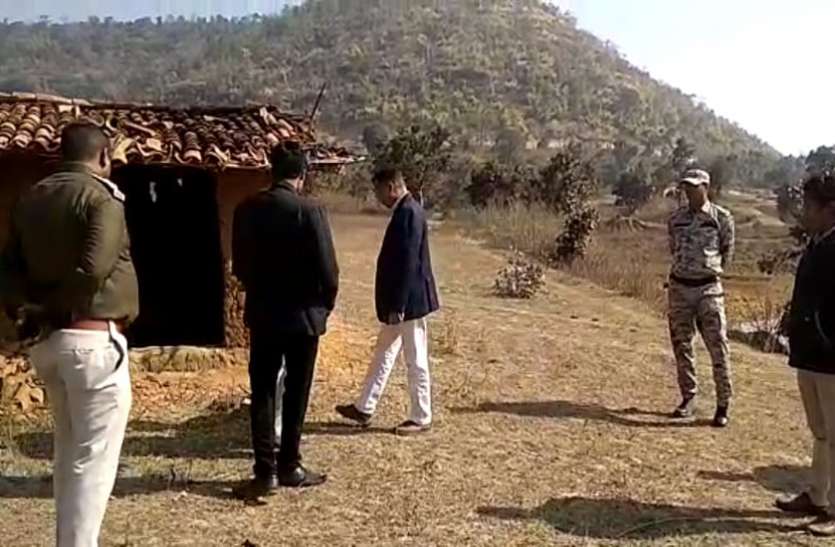 Police on the spot सूने मकान में युवती के साथ दरिंदगी, एसपी पहुंचे तो देखकर रह गए सन्न, लाश के पास पड़ी थीं ये चीजें