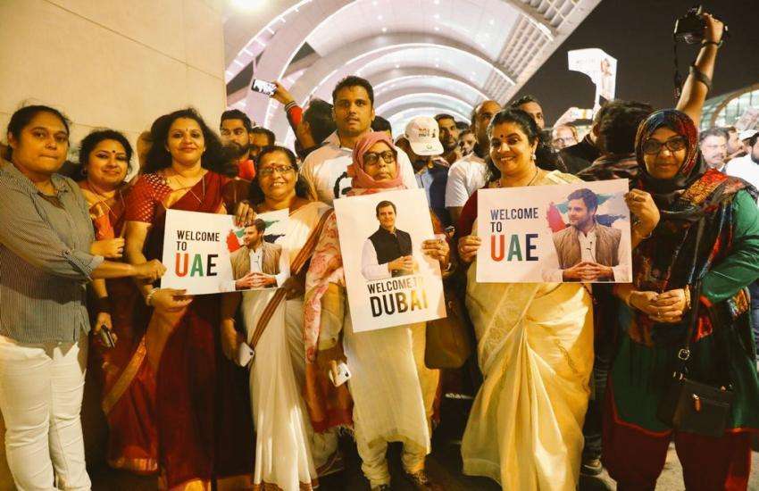बढ़ती लोकप्रियता- दुबई में लगे राहुल-राहुल के नारे, सेल्फी लेने उमड़े हजारों लोग बढ़ती लोकप्रियता- दुबई में लगे राहुल-राहुल के नारे, सेल्फी लेने उमड़े हजारों लोग
