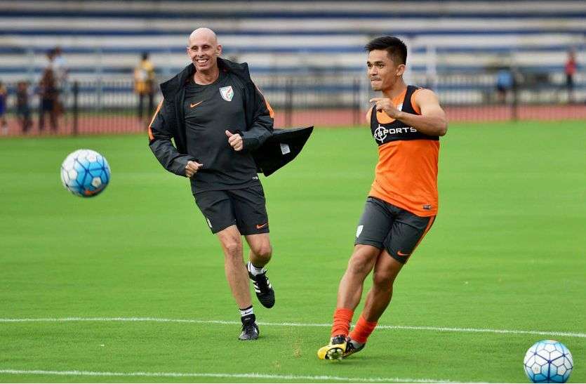 afc asian cup कोच कांस्टेनटाइन और कप्तान छेत्री को उम्मीद, भारत दूसरे चरण के लिए करेगा क्वालिफाई