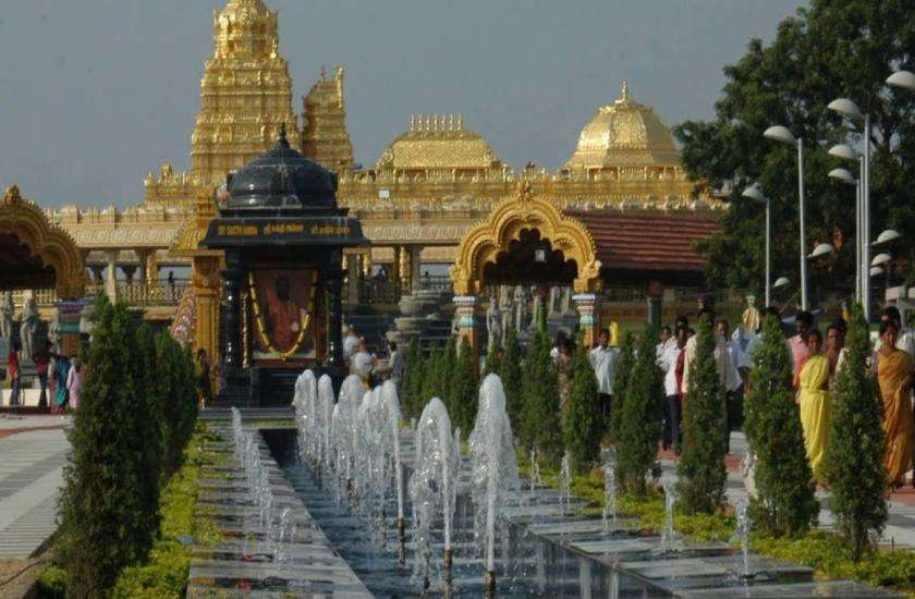 Laxmi Narayani Golden Temple in Vellore