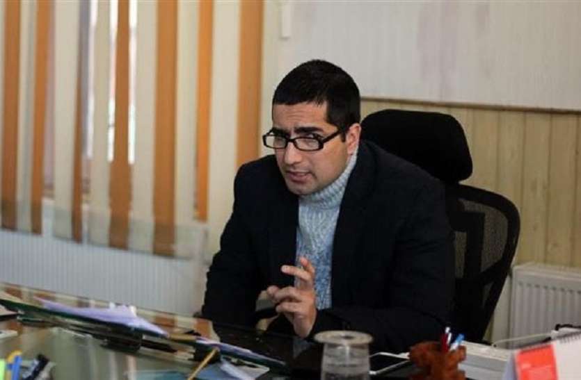 Shah Faesel जम्मू-कश्मीर: UPSC टॉपर शाह फैसल लड़ेंगे 2019 का चुनाव, पार्टी को लेकर दिया ये बड़ा बयान