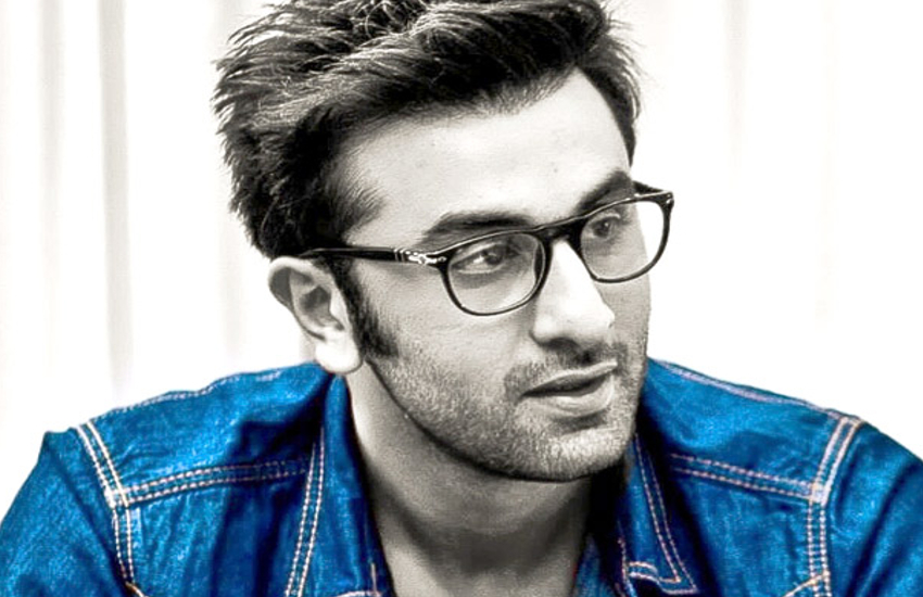 Ranbir kapoor does not like to share photos on instagram.