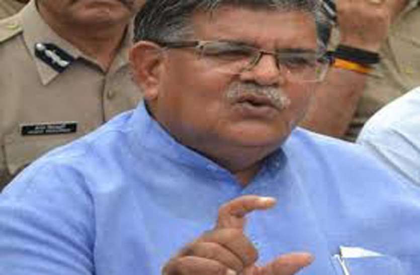 gulab chand kataria कलक्टर-एसपी क्या तुर्रम खां है, सीआईडी सो रही थी...कटारिया ने उठाए सवाल, धारीवाल बोले अनुसंधान जारी