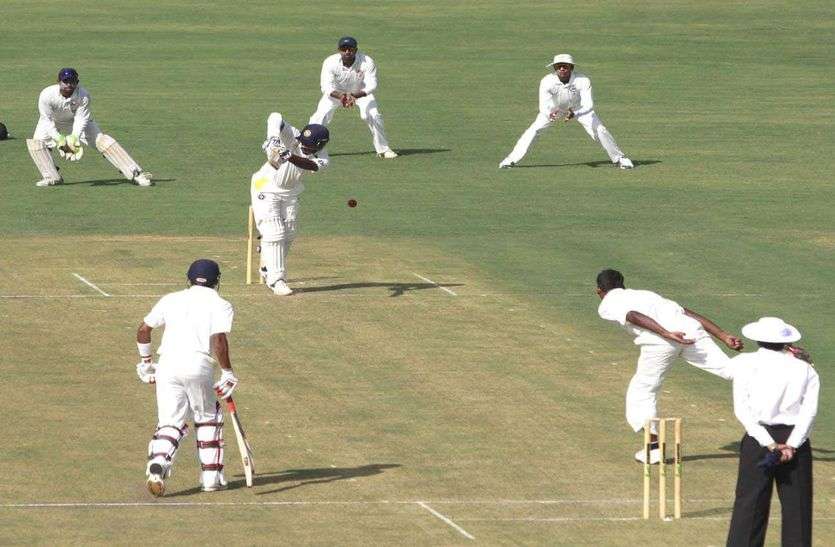 ranji trophy रणजी ट्रॉफी : इन आठ टीमें भिड़ेंगी क्वार्टर फाइनल में, इनके हैं अगले राउंड में पहुंचने की उम्मीद