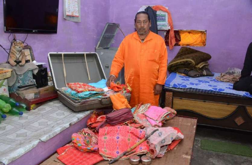 chori दिनदहाड़े शीतला माता के 4.50 लाख के गहने और चढ़ोत्री के 80 हजार रुपए चोरी