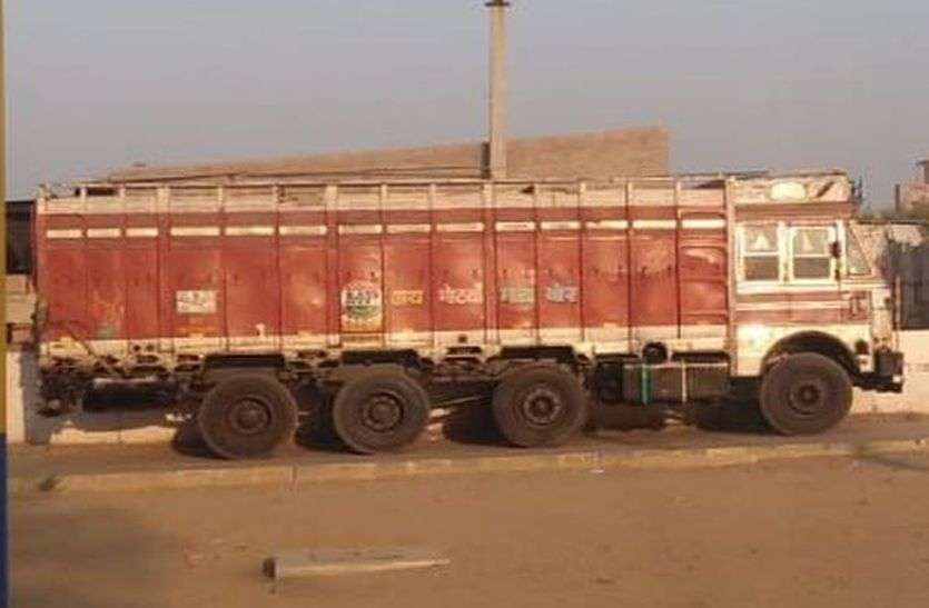 theft in sanchore खड़े ट्रक से चुराई बैटरी, फिर भी चोरों को पकड़ नहीं पाई पुलिस