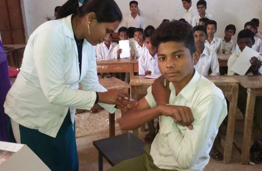 rubela प्रथम दिन 33020 बच्चों को लगाया गया टीका